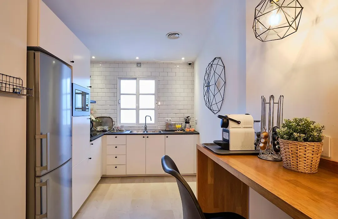 Sweet Sevilla Suites - Smart Hotel-1