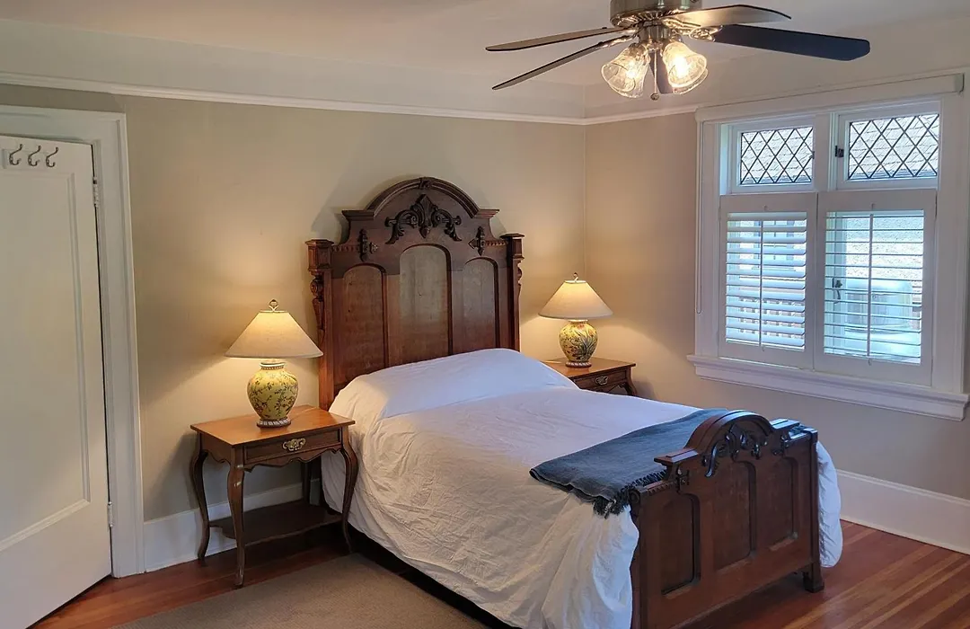Shaughnessy Heritage Manor On Vancouver'S Westside Free Housekeeping Optional-1