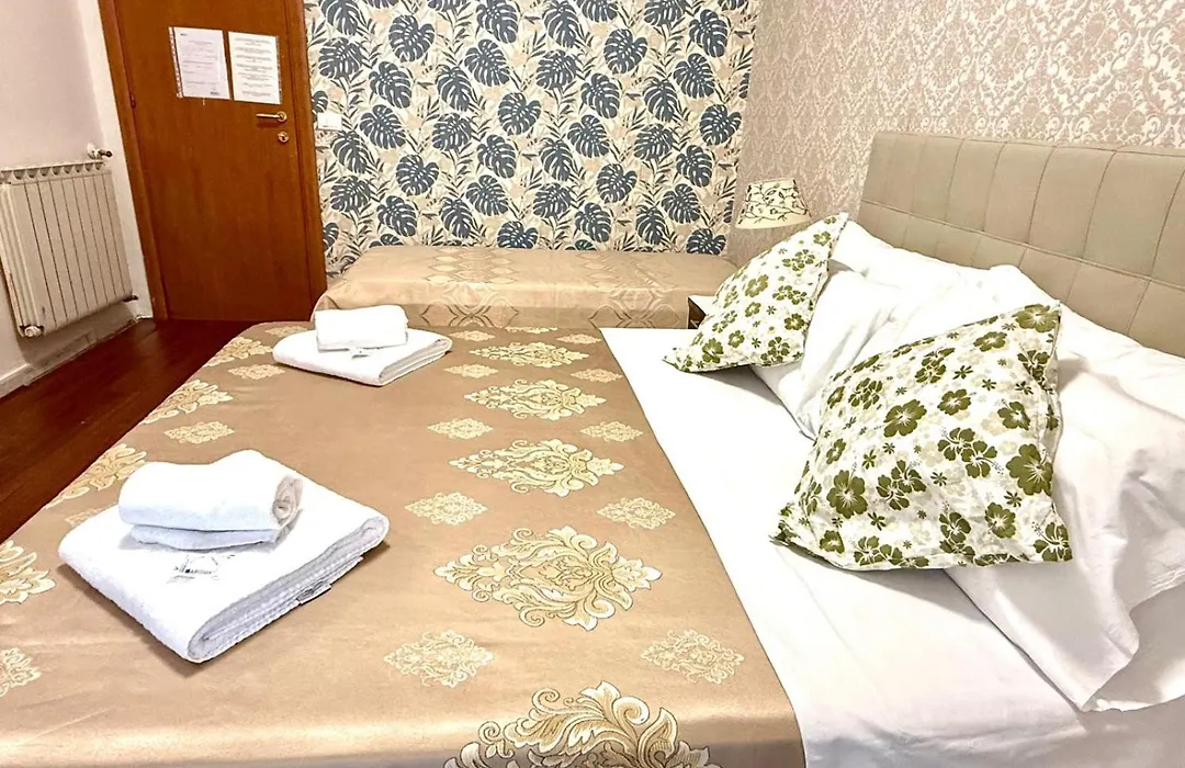 Green Guesthouse-1