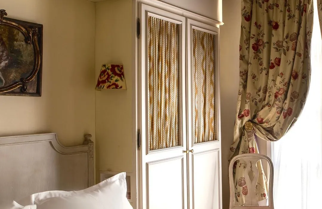 Hotel Caron De Beaumarchais-1