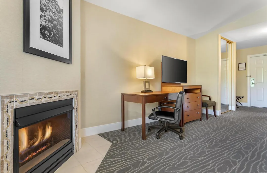 Best Western Plus Stevenson Manor-1