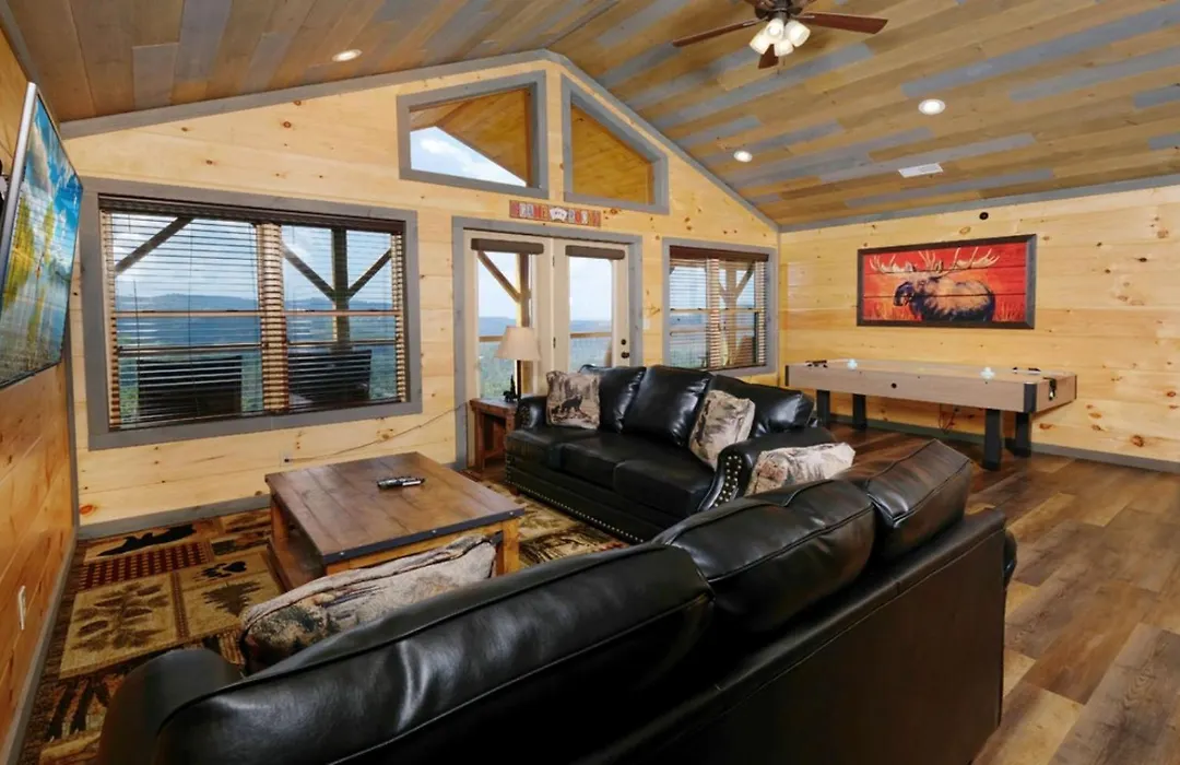 Bigger Bear Views Lodge-1