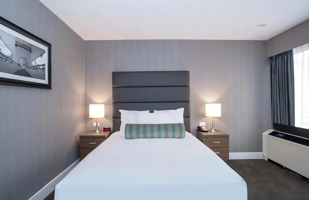 Sandman Signature Calgary Downtown Hotel-1