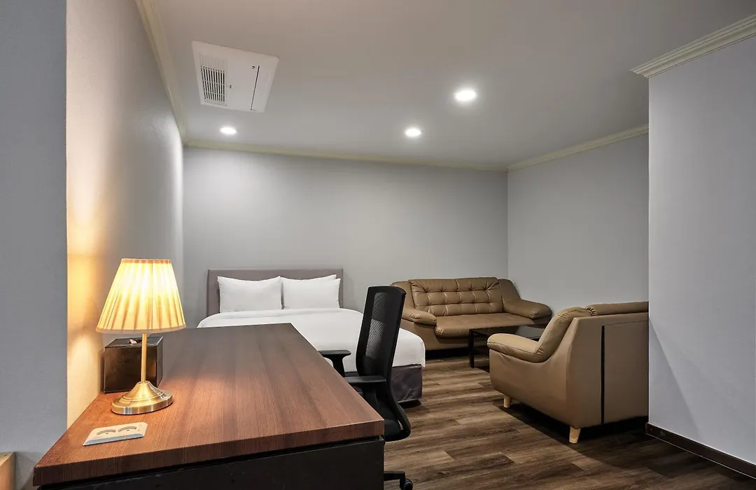 Ramada Hotel And Suites Seoul Namdaemun-1
