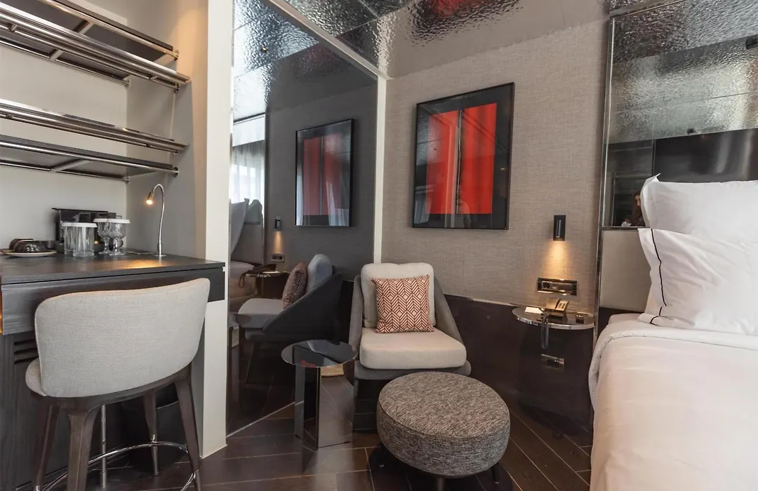 Adia Aluma Athens, Curio Collection By Hilton-1