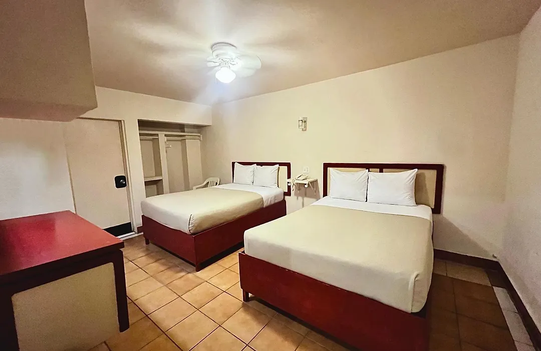 Hotel Leon-1