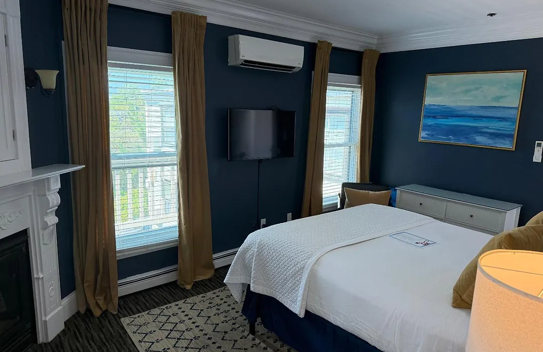 Crowne Pointe Historic Inn Adults Only-1