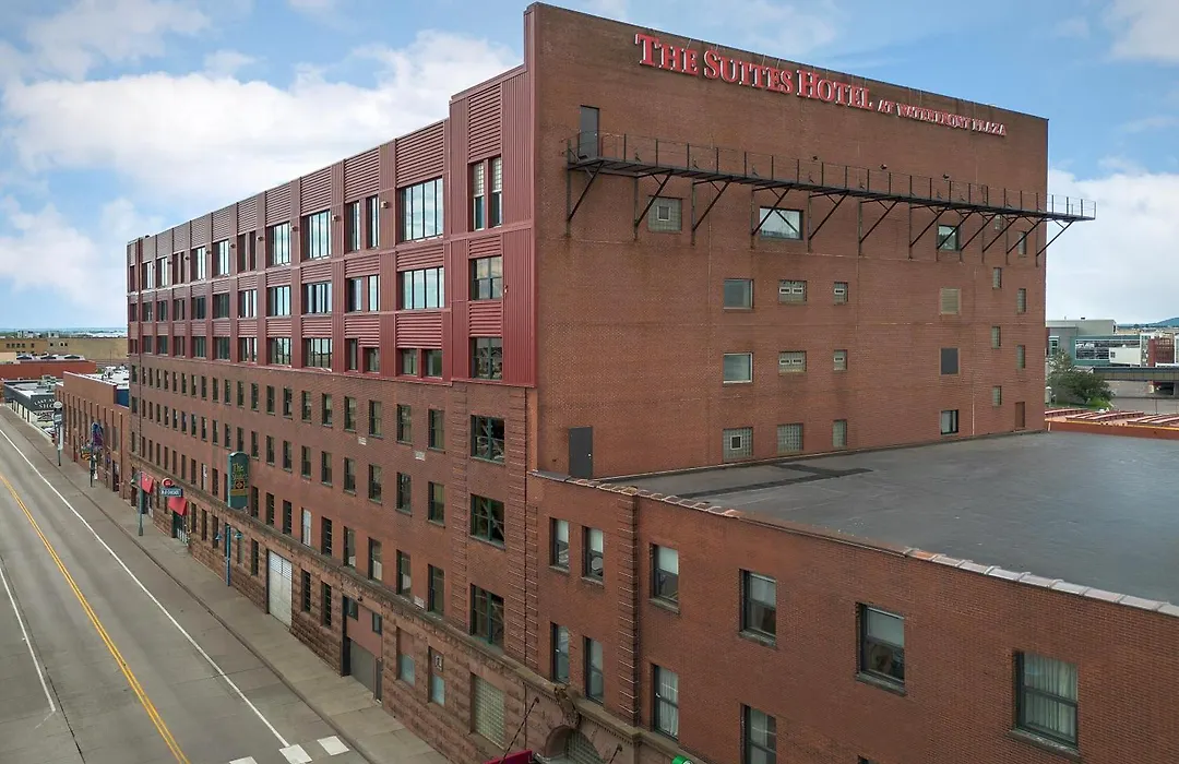 The Suites Hotel At Waterfront Plaza-1