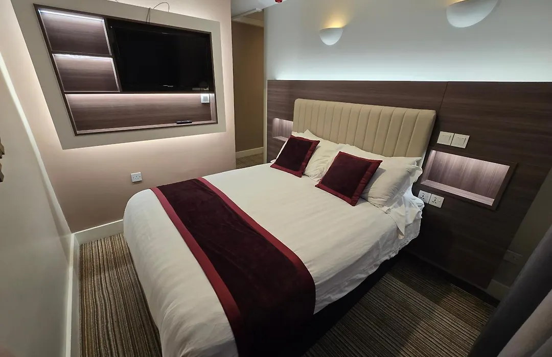 Double Bedroom Studios-1