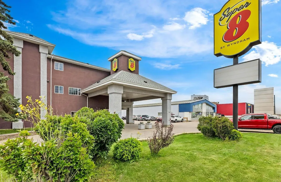 Super 8 By Wyndham Saskatoon Near Saskatoon Airport-1