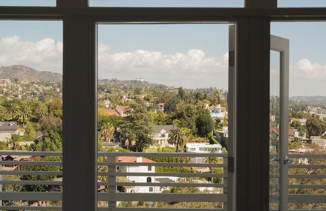Hollywood Hills Hotel-1