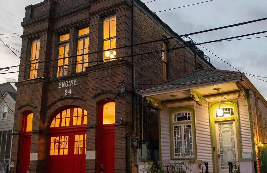 Engine 24 Firehouse Bed & Breakfast-1