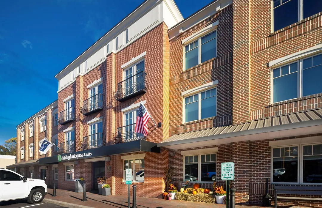 Holiday Inn Express & Suites - Dahlonega - University Area By Ihg-1