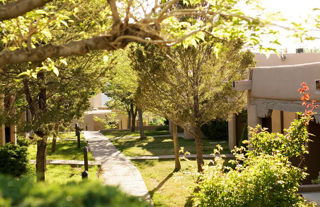 Fort Marcy Suites By All Seasons Resort Lodging-1