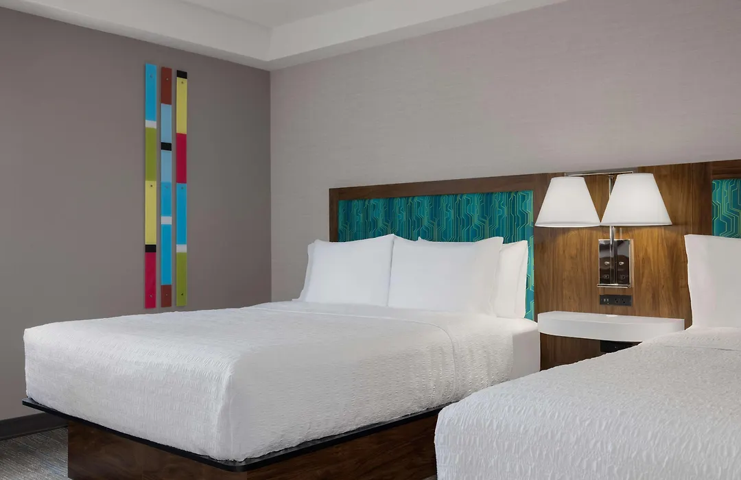 Hampton Inn & Suites By Hilton Toronto Downtown-1