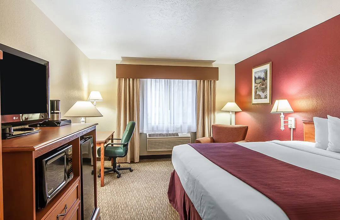 Quality Inn Downtown Convention Center-1