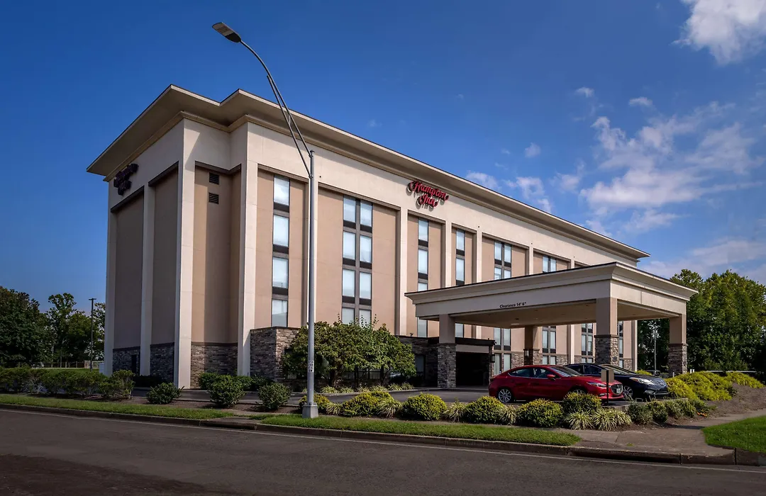 Hampton Inn Charleston Downtown-1