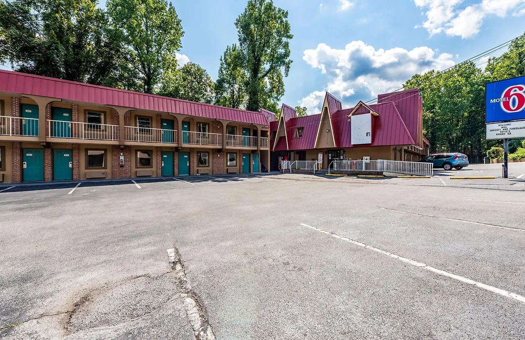 Motel 6-Gatlinburg, Tn - Smoky Mountains-1