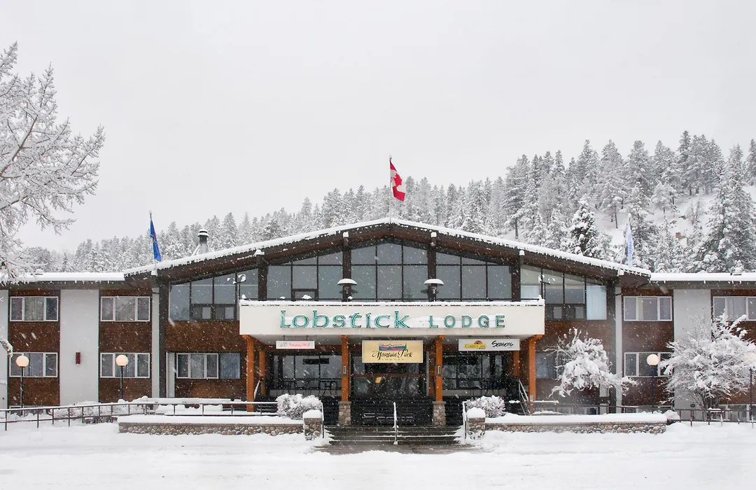Lobstick Lodge-1