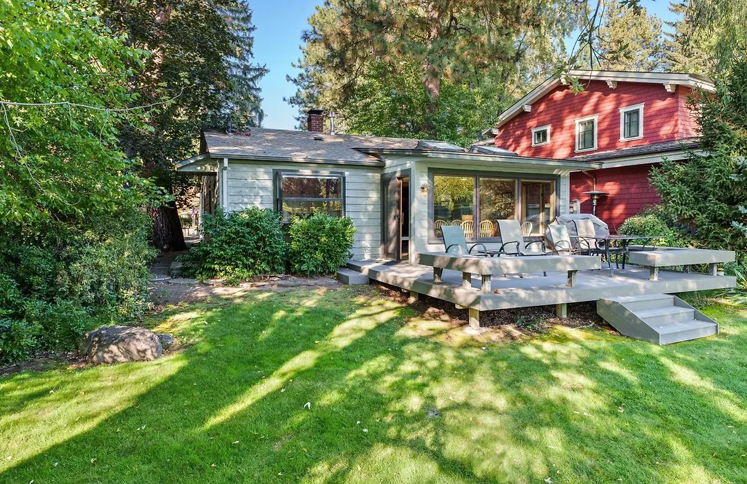 Mirror Pond Bungalow-1