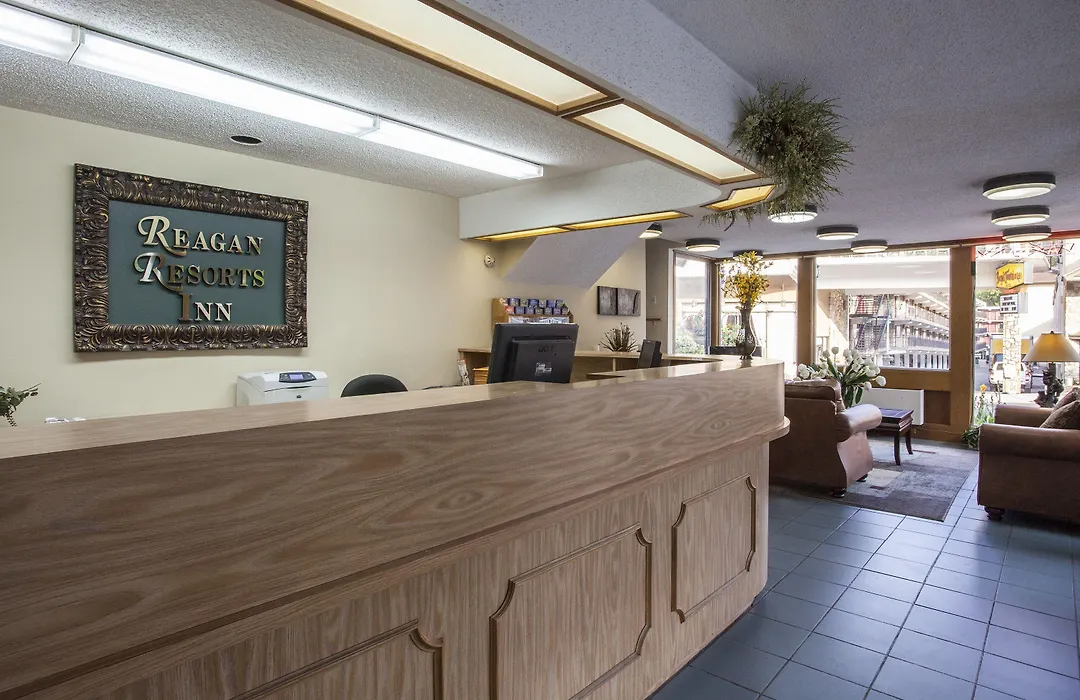 Reagan Resorts Inn (Adults Only)-1