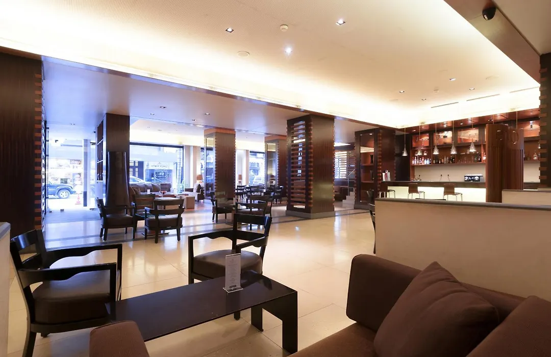 Le Commodore Hotel-1