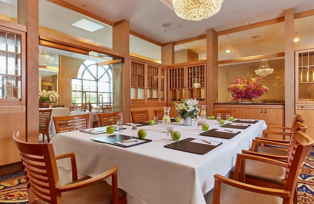 Orchard Hotel-1