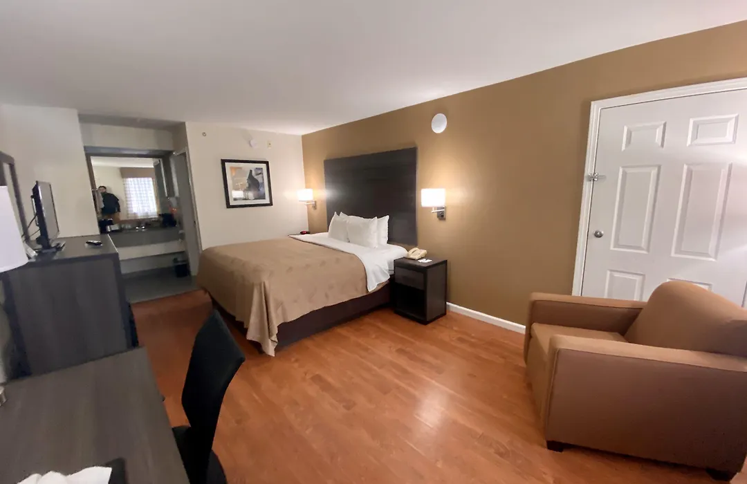 Quality Inn Branson - Hwy 76 Central-1