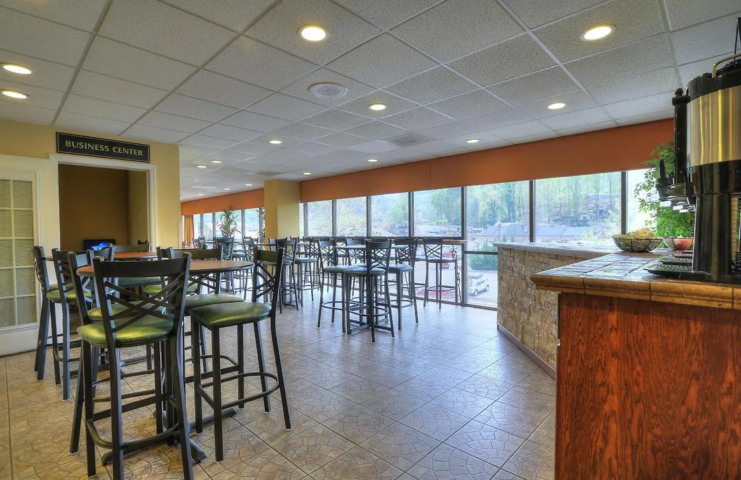 Edgewater Hotel And Conference Center-1