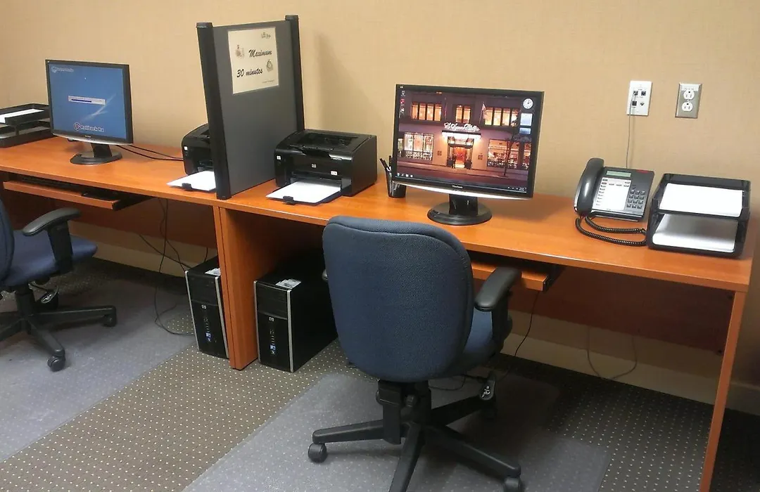 Le Square Phillips Hotel & Suites-1
