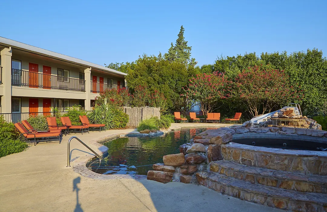 Fredericksburg Inn And Suites-1
