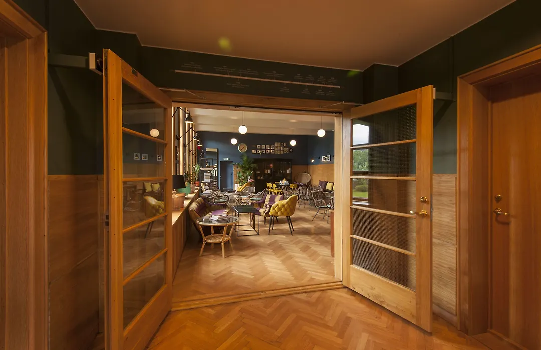 Student Hotel & Hostel-1
