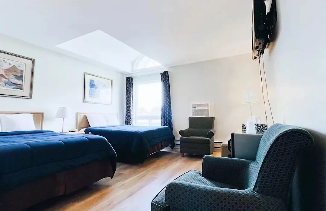 Commons Inn-1