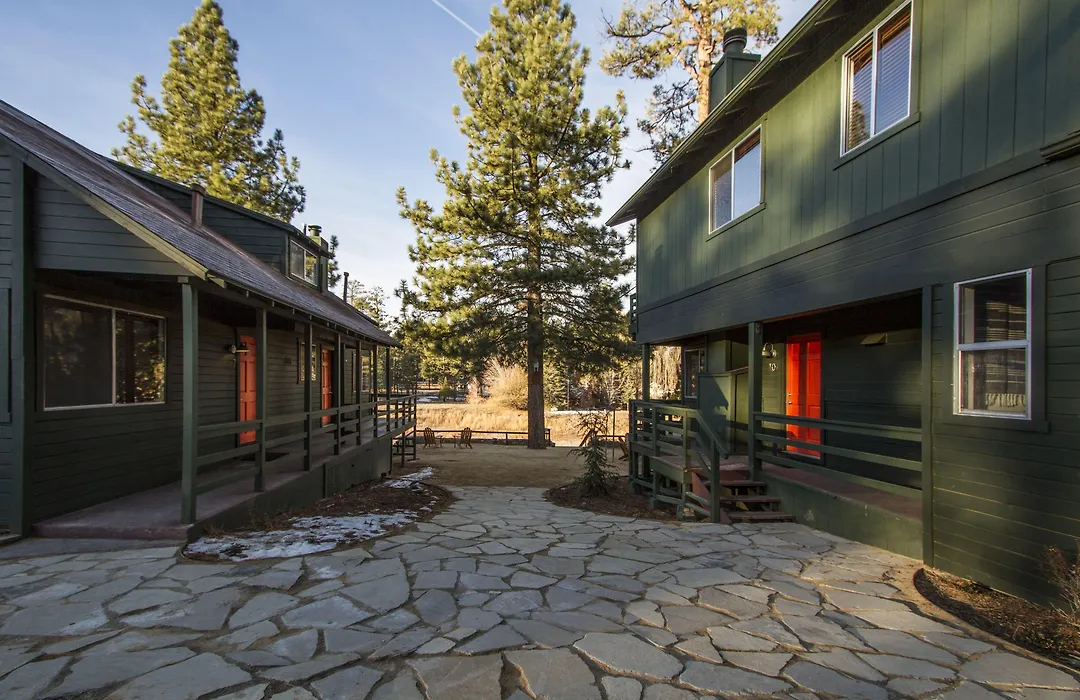 Noon Lodge-1