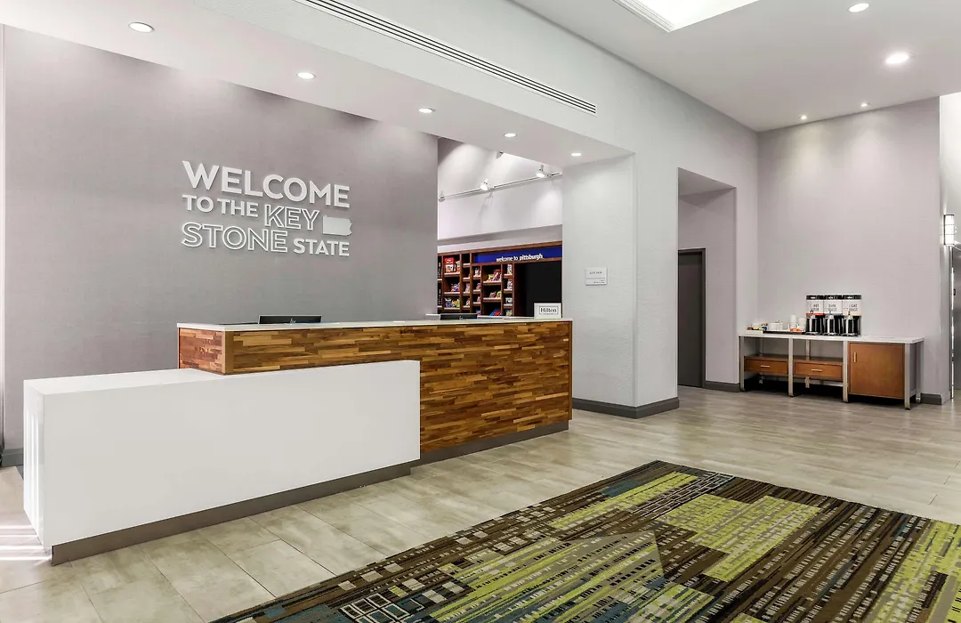 Hampton Inn & Suites Pittsburgh Downtown-1