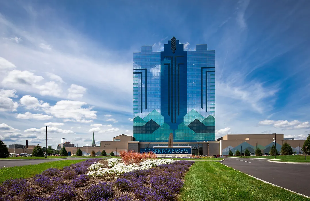Seneca Niagara Resort & Casino (Adults Only)-1