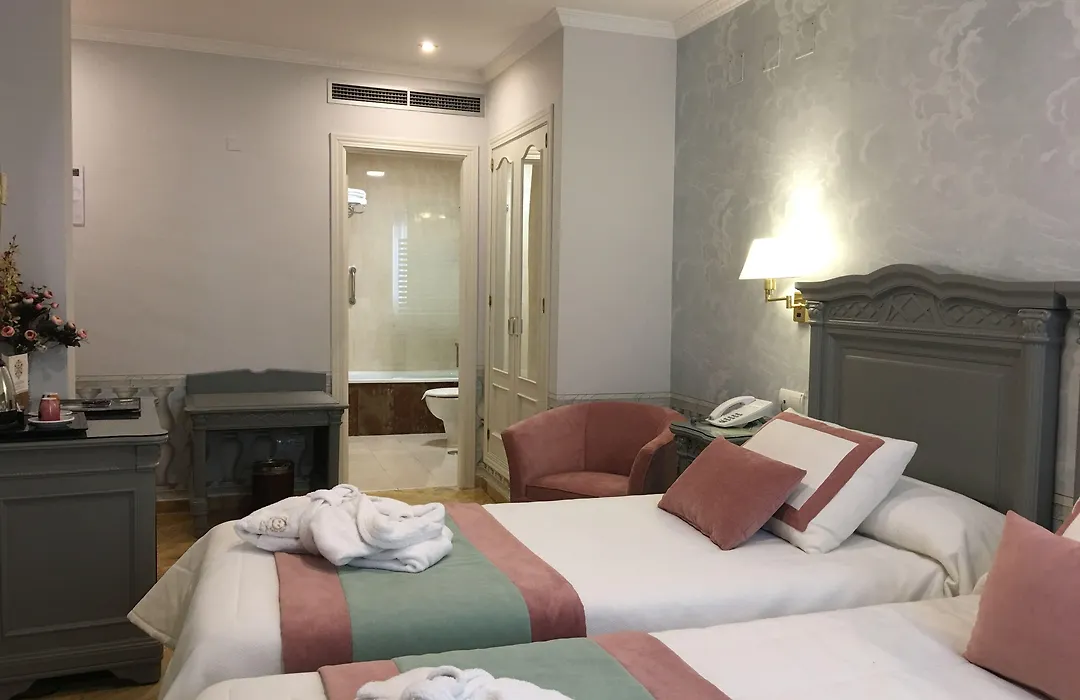 Adriano Boutique Sevilla-1