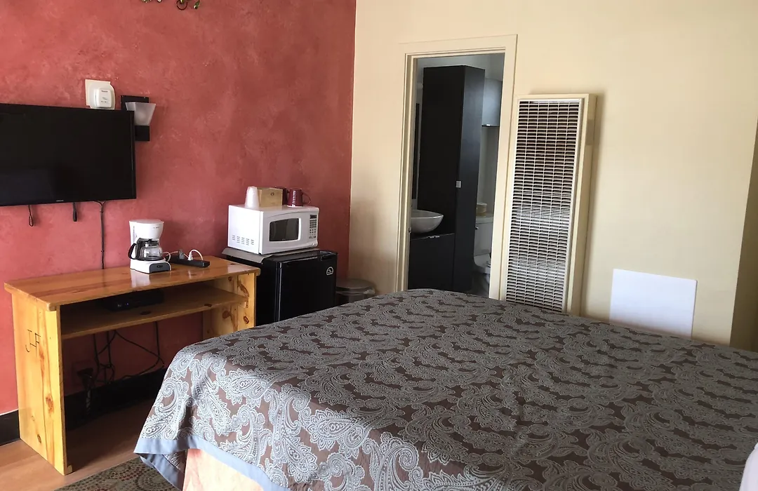 Highlander Motel-1