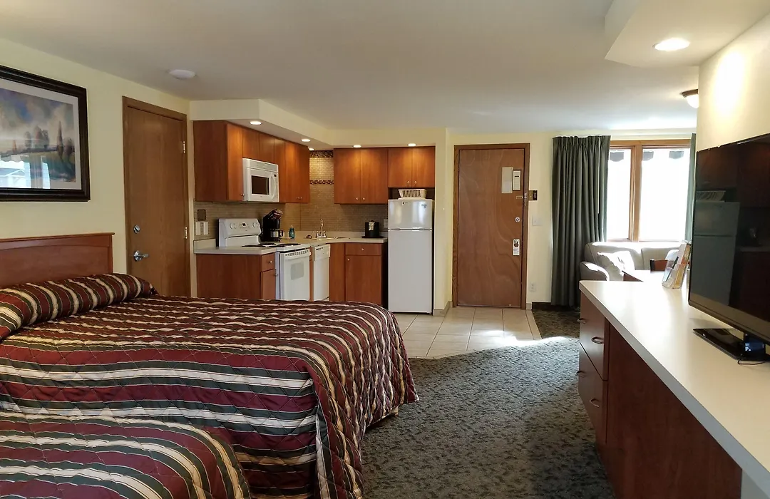Black Hawk Motel & Suites-1