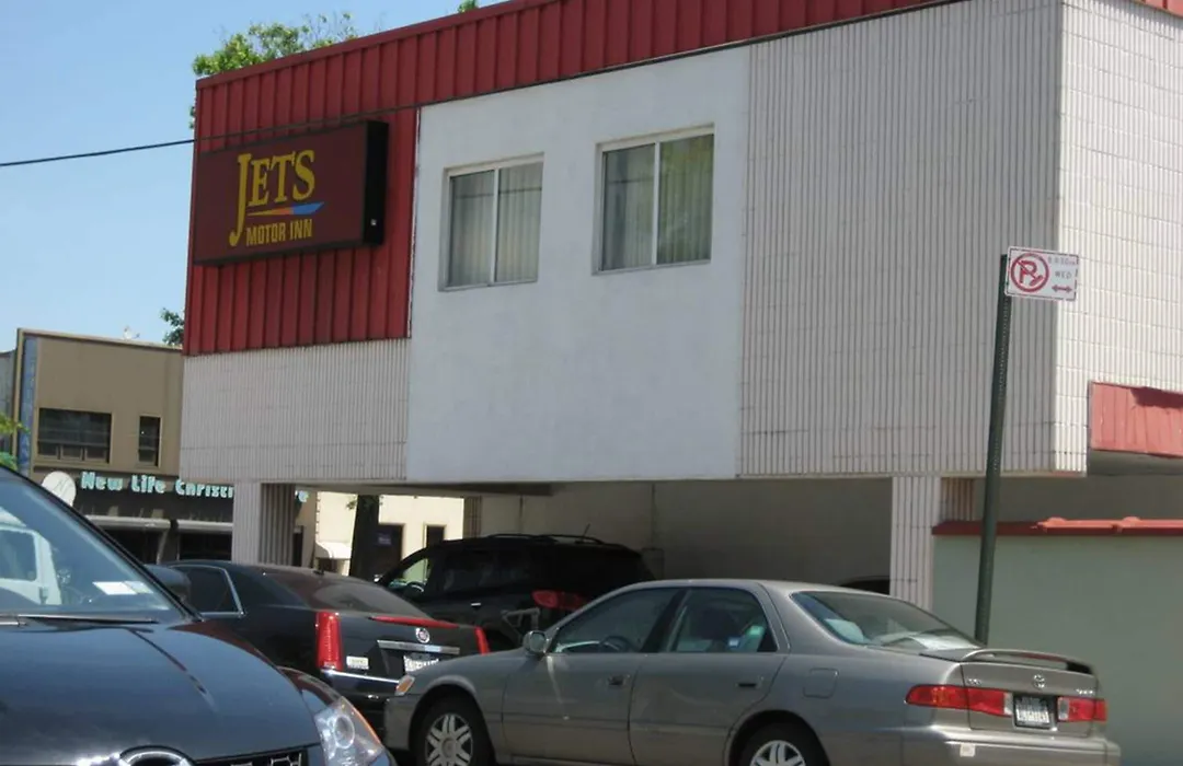 Jets Motor Inn-1
