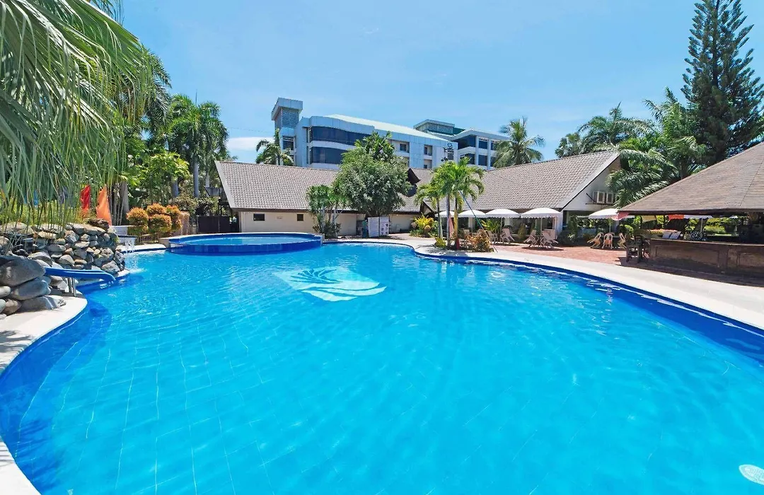The Ritz Hotel At Garden Oases-1