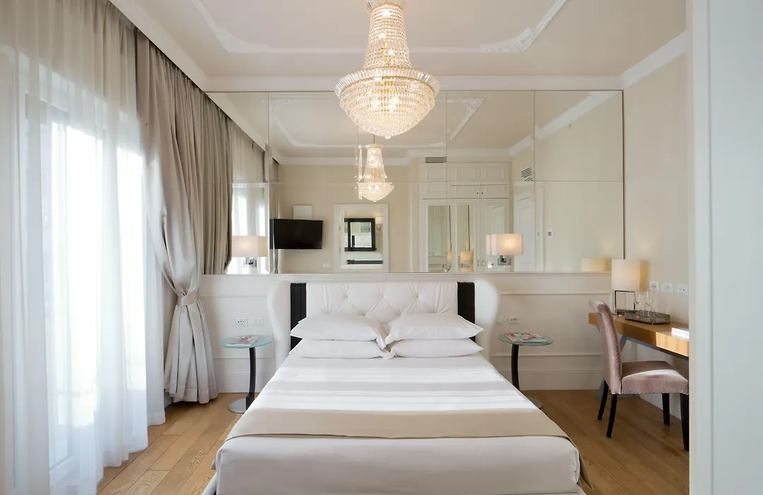 Suite Milano Duomo-1