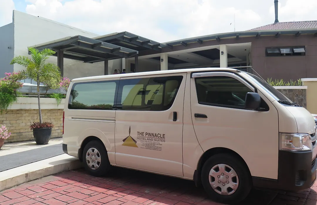 The Pinnacle Hotel And Suites-1