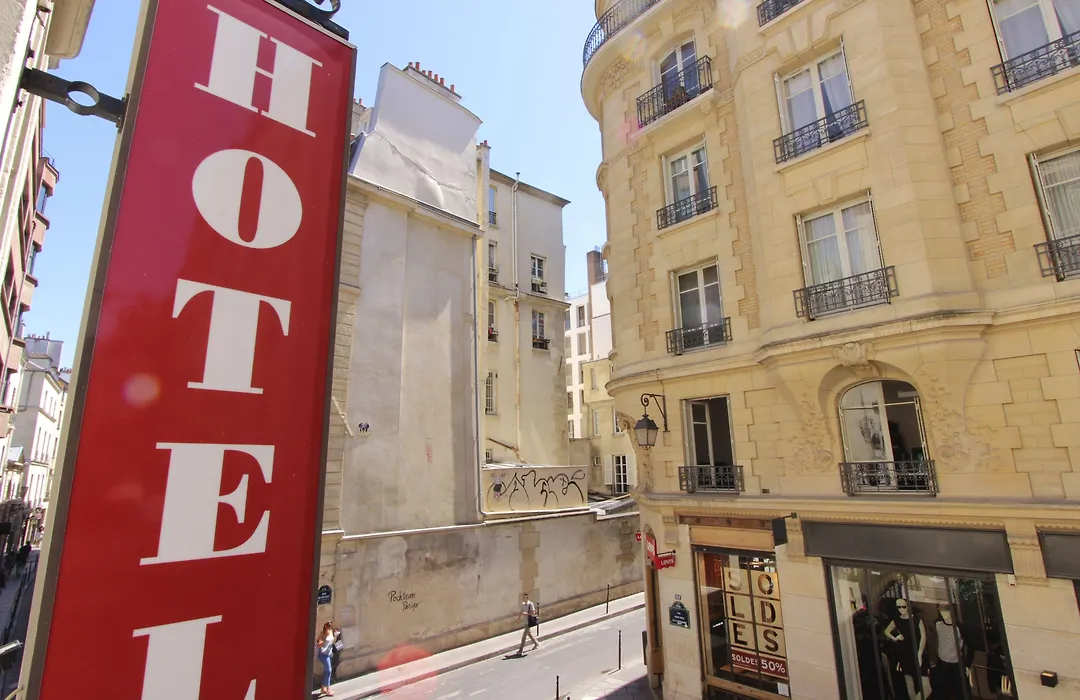 Hotel De La Bretonnerie-1