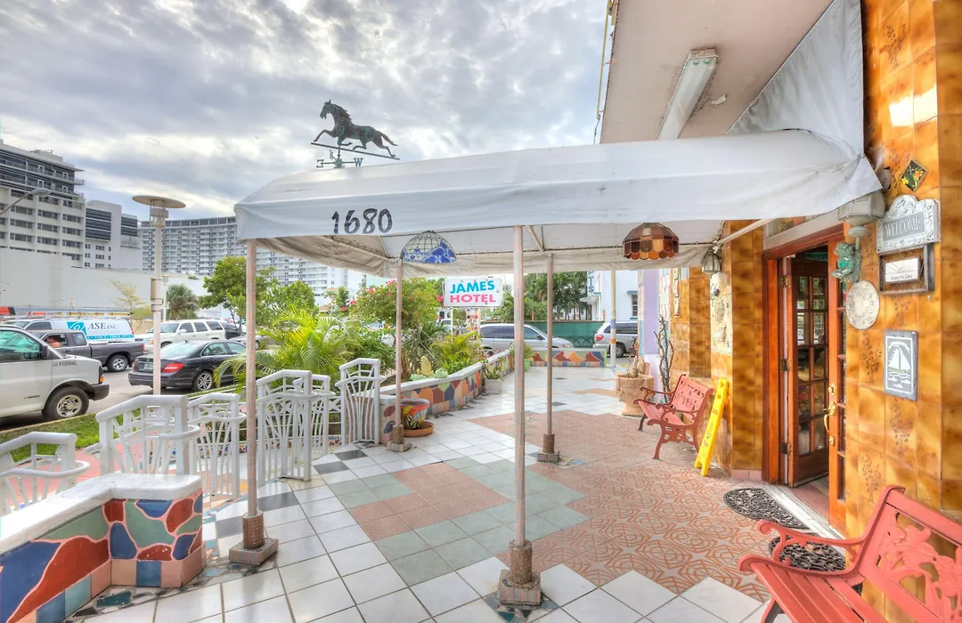 James Hotel-1