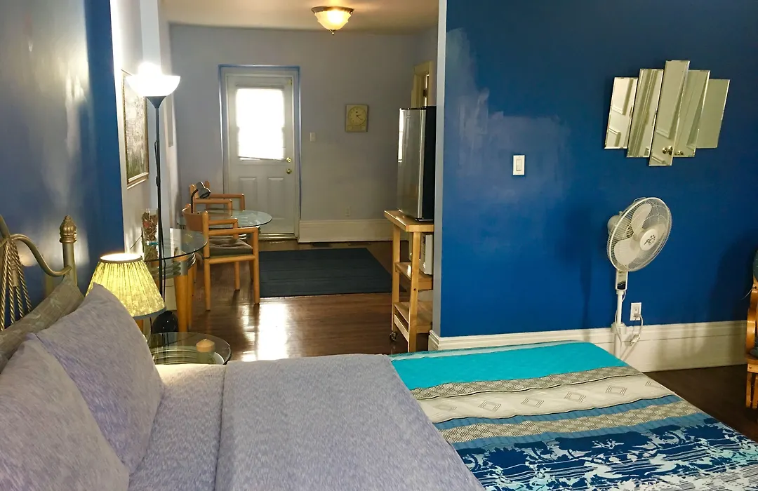 Comfy Guesthouse & Suite-1