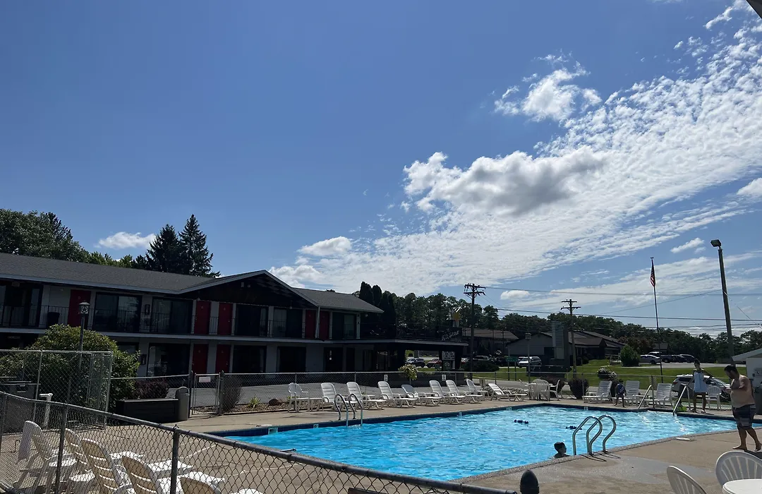 All Star Inn & Suites-1