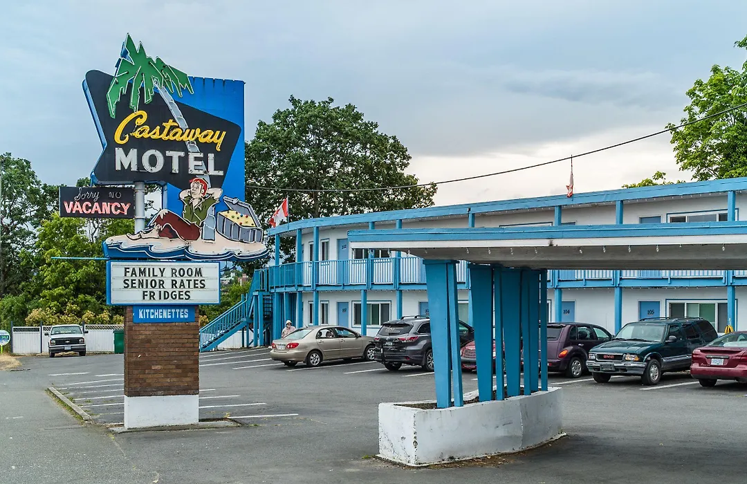Castaway Motel-1