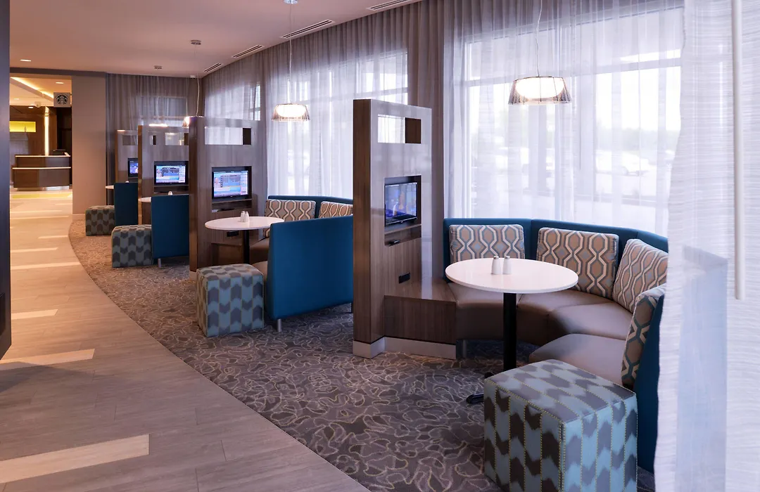Courtyard By Marriott Saskatoon Airport-1