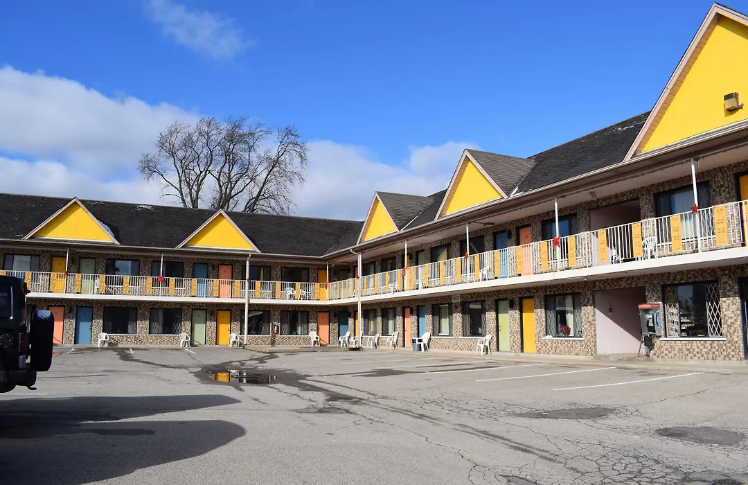 Falls Inn Near Casino Niagara By Oyo-1